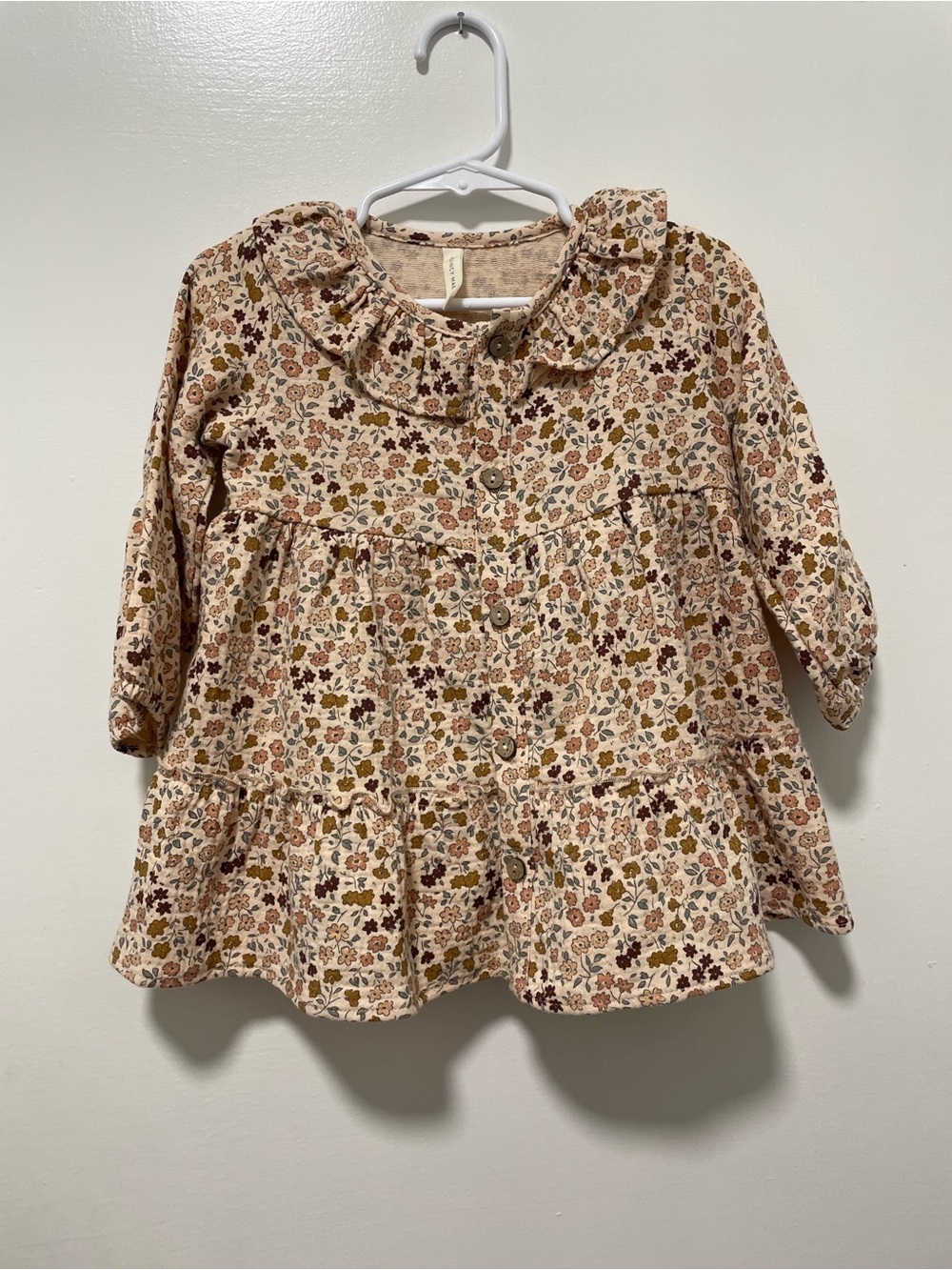 Quincy Mae Cream Floral Ruffle Collar Button-Front Dress